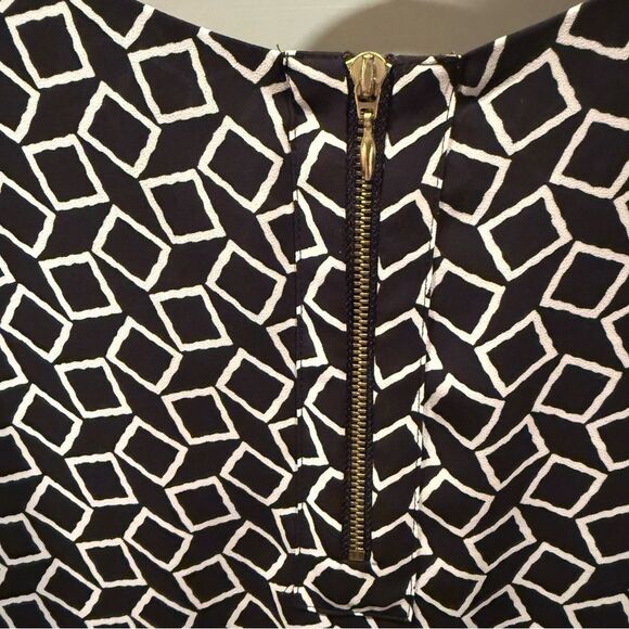 Chico's Black and White Patterned Sleeveless Top Size XL - Picture 5 of 5